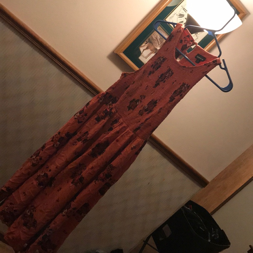 Brown dress